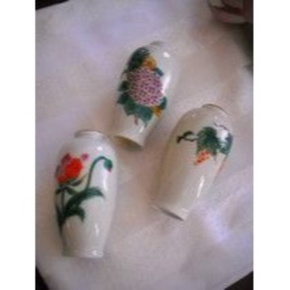 3 Homco Miniature Porcelain Vases Hydrangea Grape Vine Flower Vintage